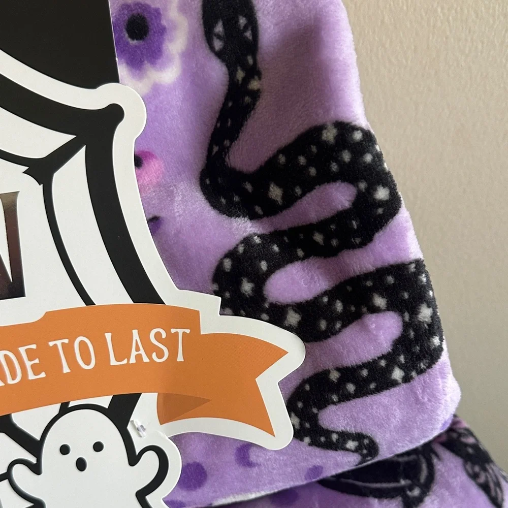 Envogue Halloween Throw Purple Snake 🐍 Serpent Bat 🦇 Spider 🕷️ Moon 🌙 NEW!
